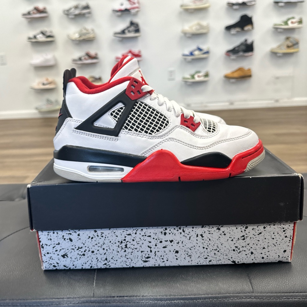Jordan 4